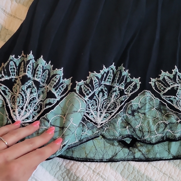 Chic Black and Green Women's Mini Dress - Picture 6 of 7